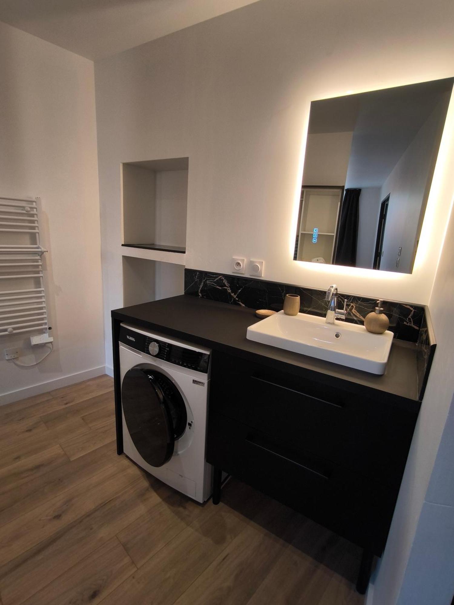 Sublime T2 En Plein Centre Climatise Apartment Montelimar Exterior photo